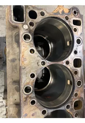 DETROIT DD15 Cylinder Block