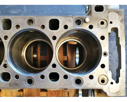 DETROIT DD15 Cylinder Block