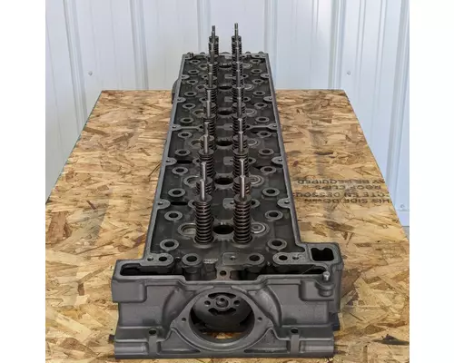 DETROIT DD15 Cylinder Head