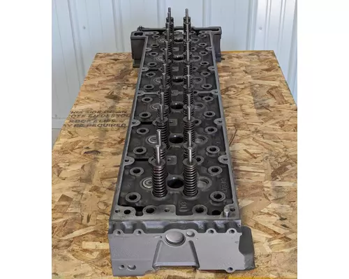 DETROIT DD15 Cylinder Head