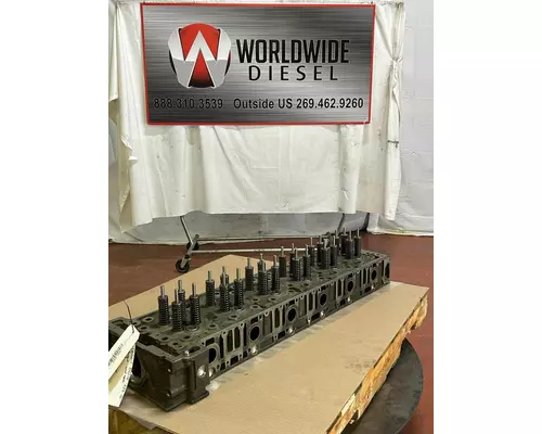 DETROIT DD15 Cylinder Head