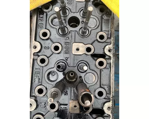 DETROIT DD15 Cylinder Head