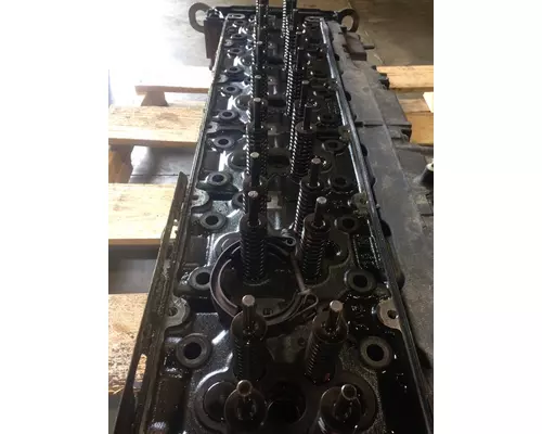 DETROIT DD15 Cylinder Head