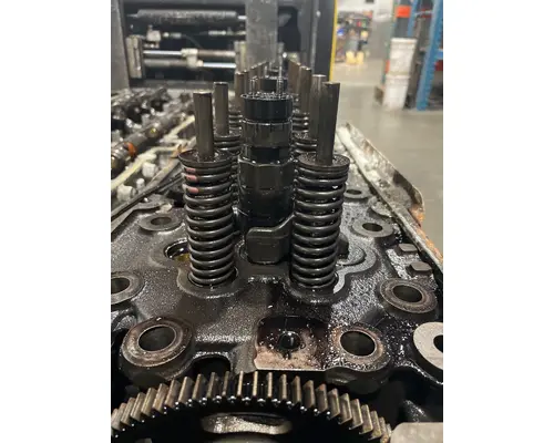 DETROIT DD15 Cylinder Head
