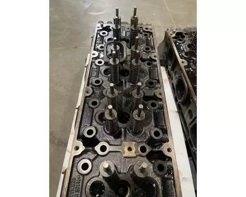 DETROIT DD15 Cylinder Head