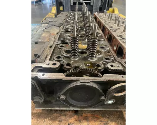 DETROIT DD15 Cylinder Head