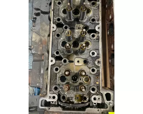 DETROIT DD15 Cylinder Head