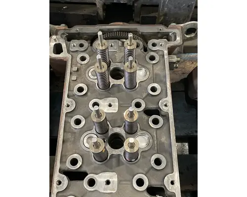 DETROIT DD15 Cylinder Head