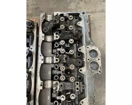 DETROIT DD15 Cylinder Head