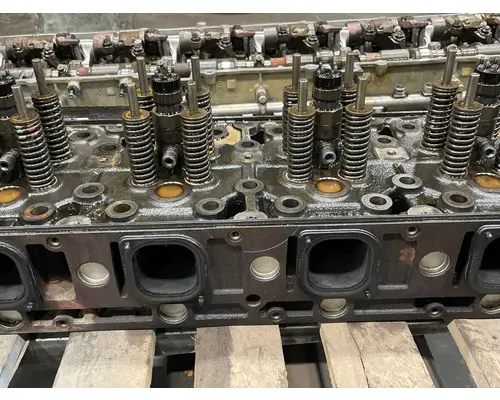 DETROIT DD15 Cylinder Head