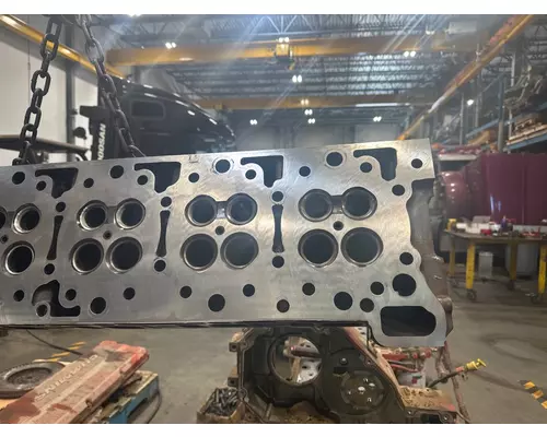 DETROIT DD15 Cylinder Head