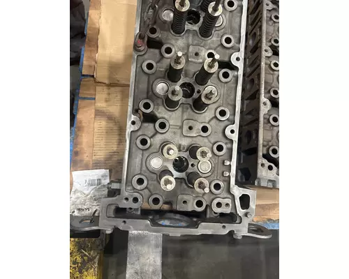 DETROIT DD15 Cylinder Head