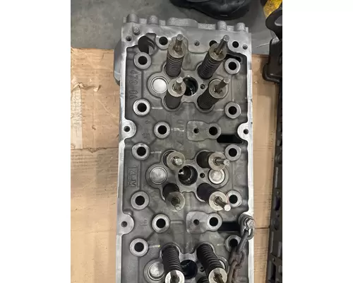 DETROIT DD15 Cylinder Head