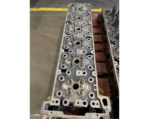 DETROIT DD15 Cylinder Head