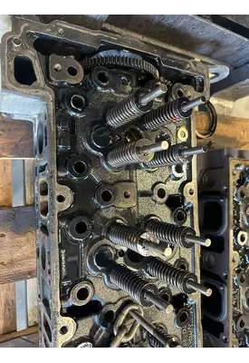 DETROIT DD15 Cylinder Head