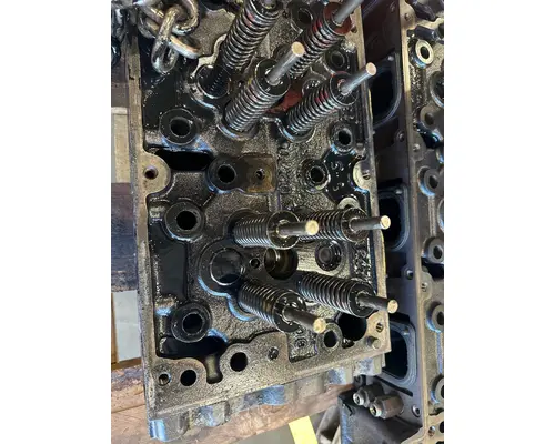 DETROIT DD15 Cylinder Head