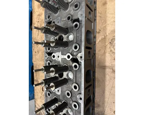 DETROIT DD15 Cylinder Head