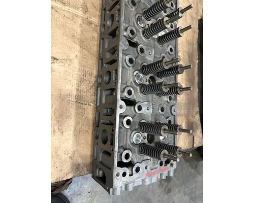 DETROIT DD15 Cylinder Head
