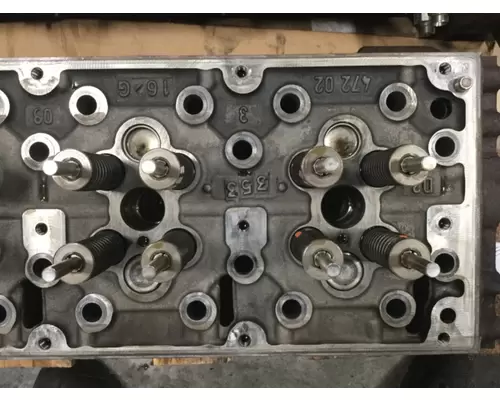 DETROIT DD15 Cylinder Head