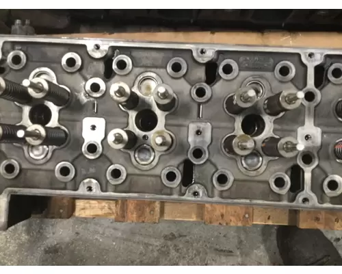 DETROIT DD15 Cylinder Head