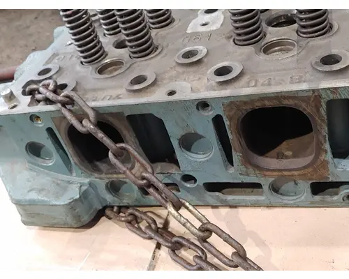DETROIT DD15 Cylinder Head