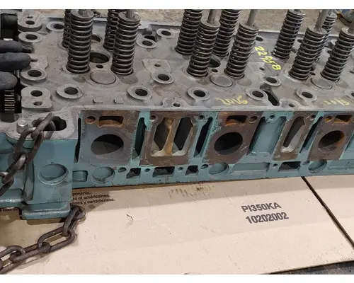 DETROIT DD15 Cylinder Head