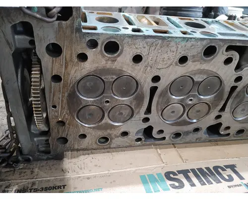 DETROIT DD15 Cylinder Head