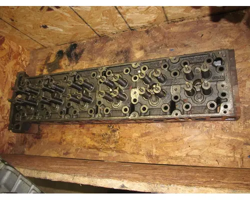 DETROIT DD15 Cylinder Head