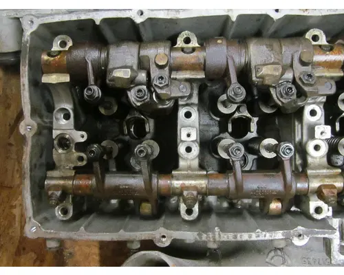 DETROIT DD15 Cylinder Head