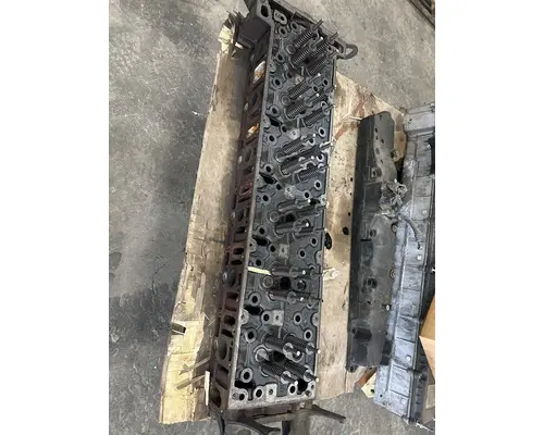 DETROIT DD15 Cylinder Head