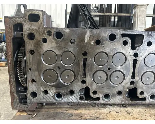 DETROIT DD15 Cylinder Head
