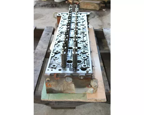 DETROIT DD15 Cylinder Head