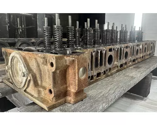 DETROIT DD15 Cylinder Head