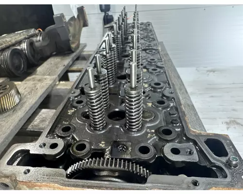 DETROIT DD15 Cylinder Head