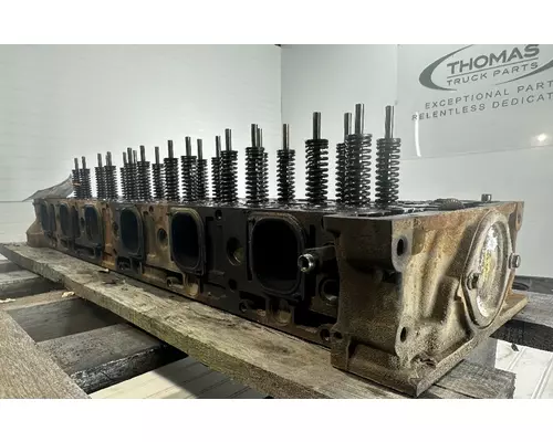 DETROIT DD15 Cylinder Head