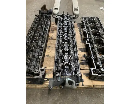 DETROIT DD15 Cylinder Head