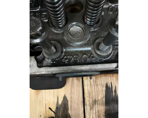 DETROIT DD15 Cylinder Head