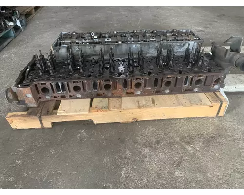 DETROIT DD15 Cylinder Head