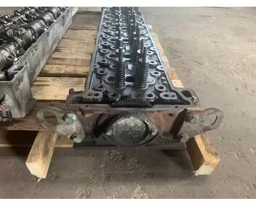 DETROIT DD15 Cylinder Head