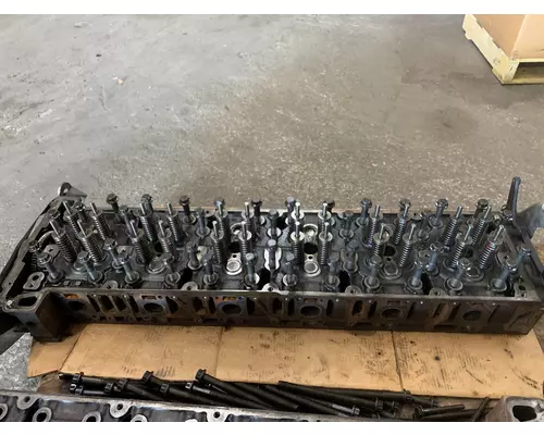 DETROIT DD15 Cylinder Head