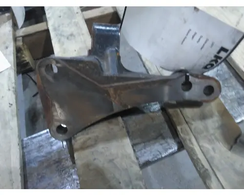 DETROIT DD15 ENGINE MOUNTS, ENGINE (REAR)