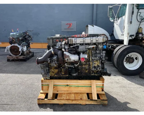DETROIT DD15 Engine Assembly