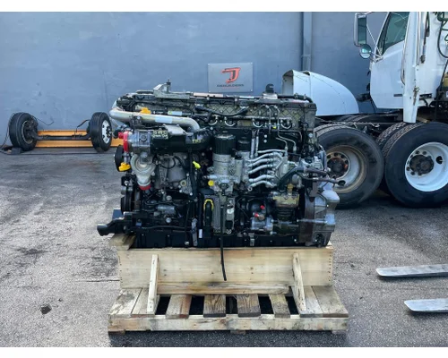 DETROIT DD15 Engine Assembly
