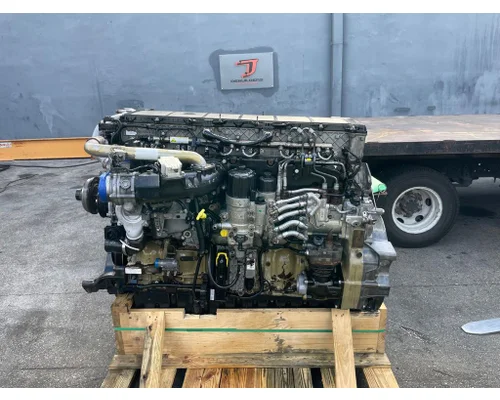 DETROIT DD15 Engine Assembly