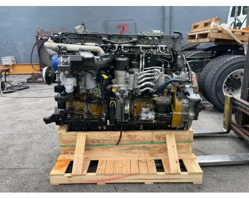 DETROIT DD15 Engine Assembly