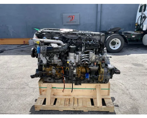 DETROIT DD15 Engine Assembly