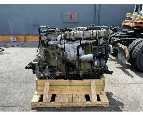 DETROIT DD15 Engine Assembly