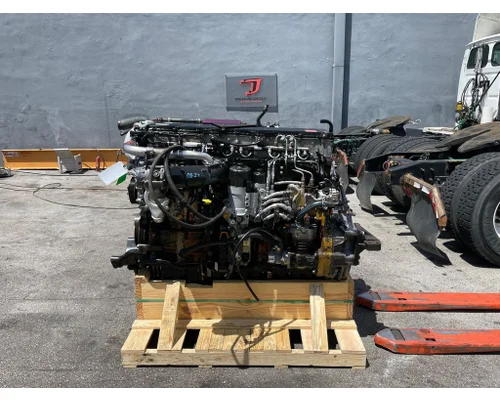 DETROIT DD15 Engine Assembly