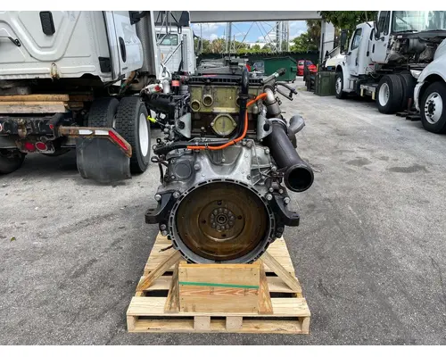 DETROIT DD15 Engine Assembly