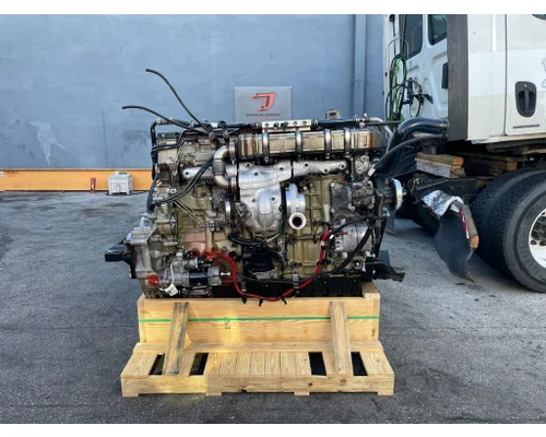 DETROIT DD15 Engine Assembly